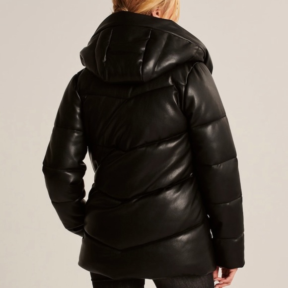 ABERCROMBIE & FITCH VEGAN LEATHER PUFFER - Picture 4 of 6